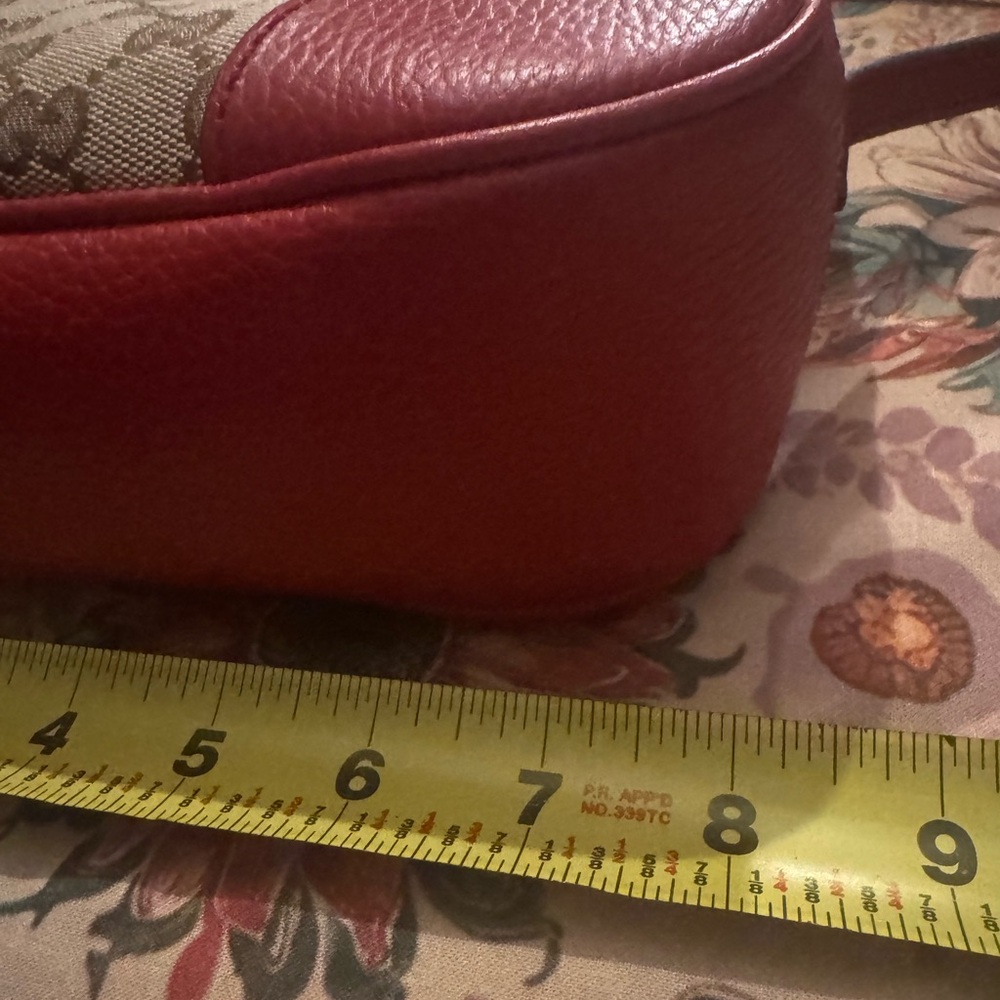Gucci Beige GG Canvas Crossbody Bag with Red Leather Trim - Picture 3 of 10